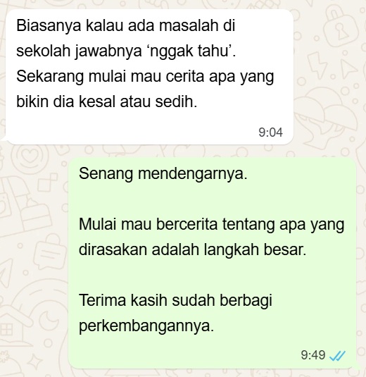 Screenshot WhatsApp testimoni orang tua pengguna Emotion Kit: mulai mau cerita apa yang bikin kesal atau sedih